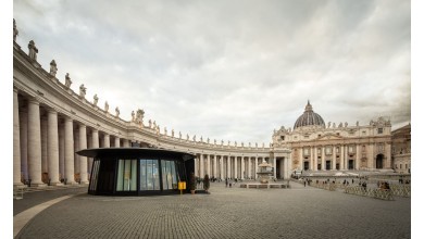 Il nuovo ufficio postale mobile Vaticano progettato da AMDL CIRCLE in Piazza San Pietro